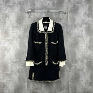 🚩steal authentic CHANEL Black and White Garment